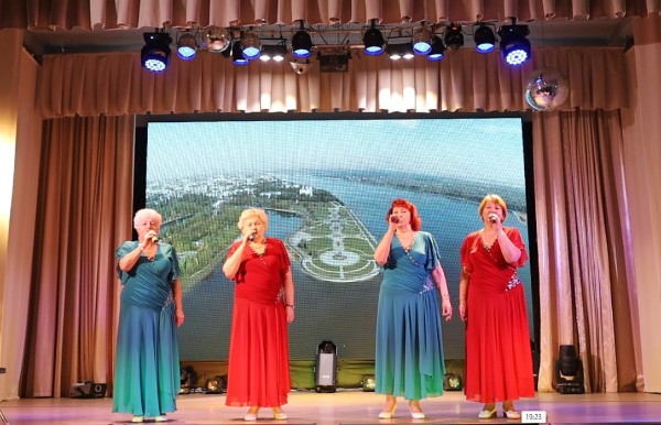 «Нам года - не беда»